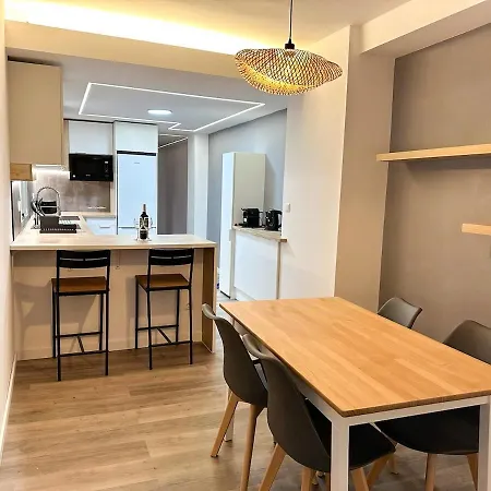 Moderno Reformado Con Ascensor Apartman Huelva